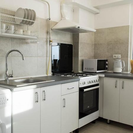 Cozy 2-Room Apartment On Zhvanetsky Boulevard Odessa Exterior foto